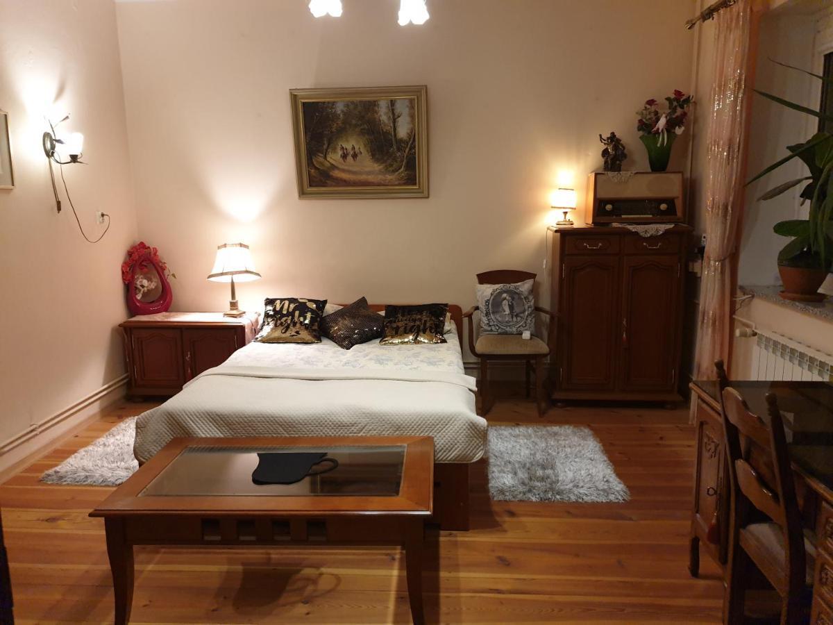 Aparthome Barbara 2 ทอรูน ภายนอก รูปภาพ