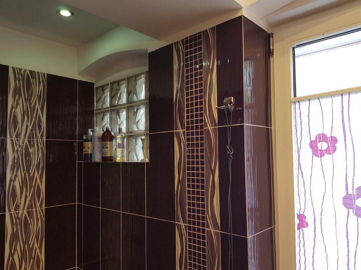 Aparthome Barbara 2 ทอรูน ภายนอก รูปภาพ